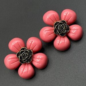 Pink Acrylic Lucite with Antique Yellow Gold Flower Stud Post Back Earrings